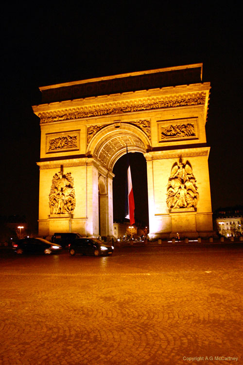 ParisArcdeTriomphe2006Apr_004