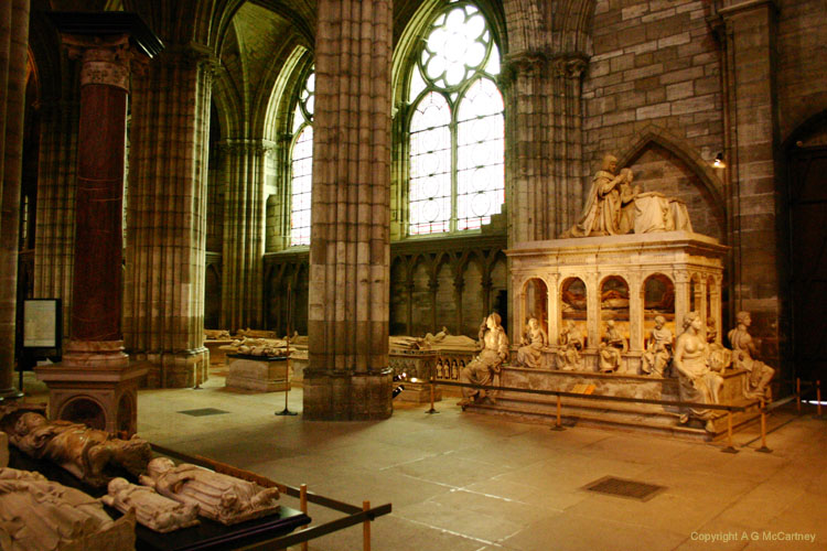 ParisStDenis2006May_025