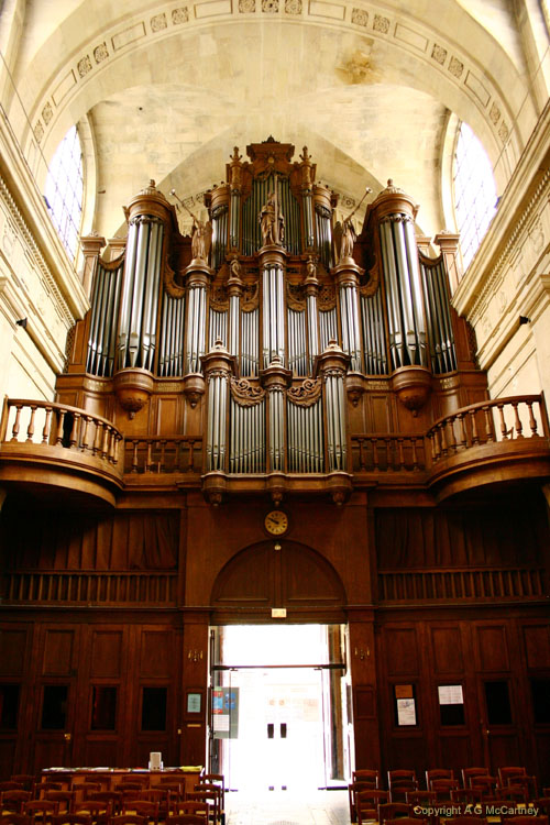 ParisStElizabethduTemple2006May_007