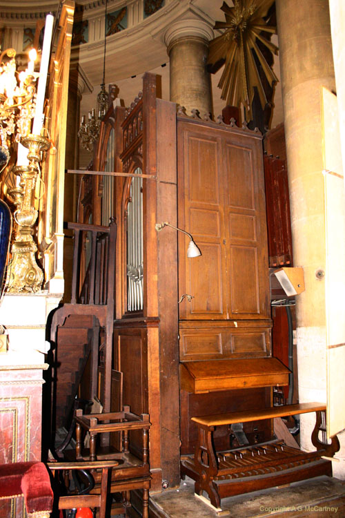 ParisStElizabethduTemple2006May_017