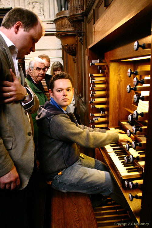 ParisStElizabethduTemple2006May_023