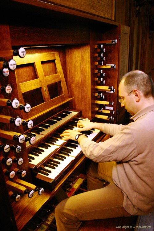 ParisStElizabethduTemple2006May_033