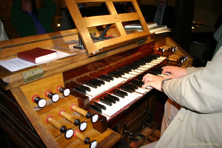 ParisStEsprit2006Apr_015