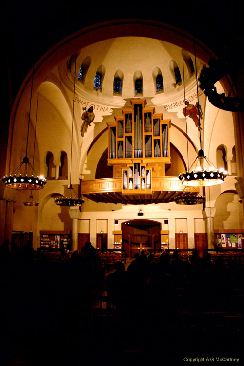 ParisStFerdinanddesTernes2006Apr_003